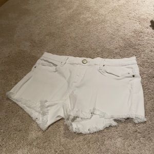 White denim short